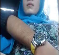 Video Panas Skandal Jilbab Colmek Didalam Mobil